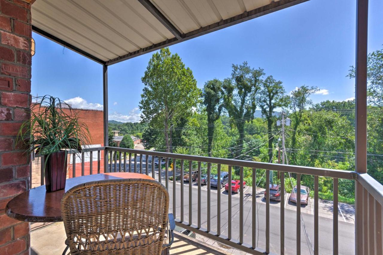 Modern Main St Apt In Downtown Waynesville! Экстерьер фото